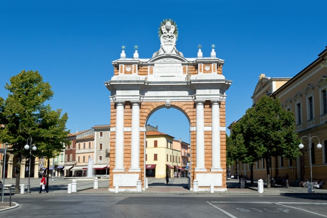 17.11 : Santarcangelo di Romagna e pranzo di pesce a Rimini Gite 1 giorno