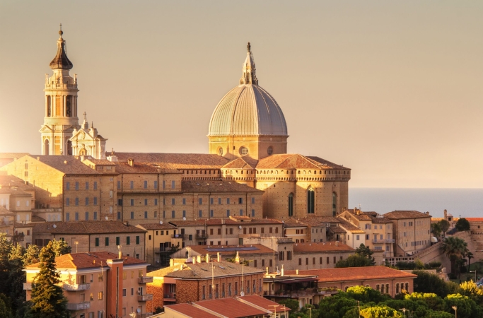 18.05: Loreto - pranzo di pesce a Campofilone Turismo religioso - Pellegrinaggi