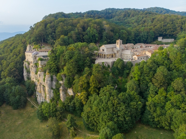 13.07: Santuario La Verna e pranzo al Castello di Sorci Turismo religioso - Pellegrinaggi